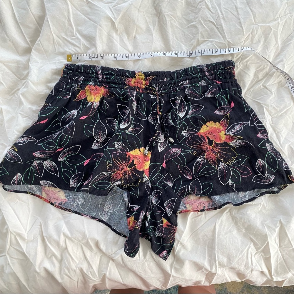 Kimchi Blue Flowy Shorts